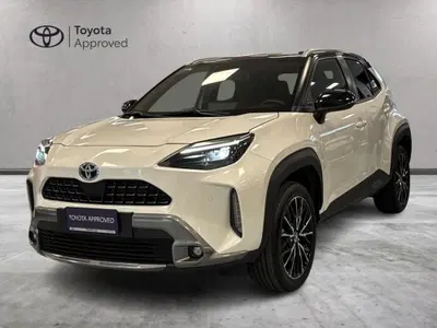 Toyota Yaris Cross 1.5h GR Sport Black Sky fwd 116cv e-cvt del 2022 usata a Prato