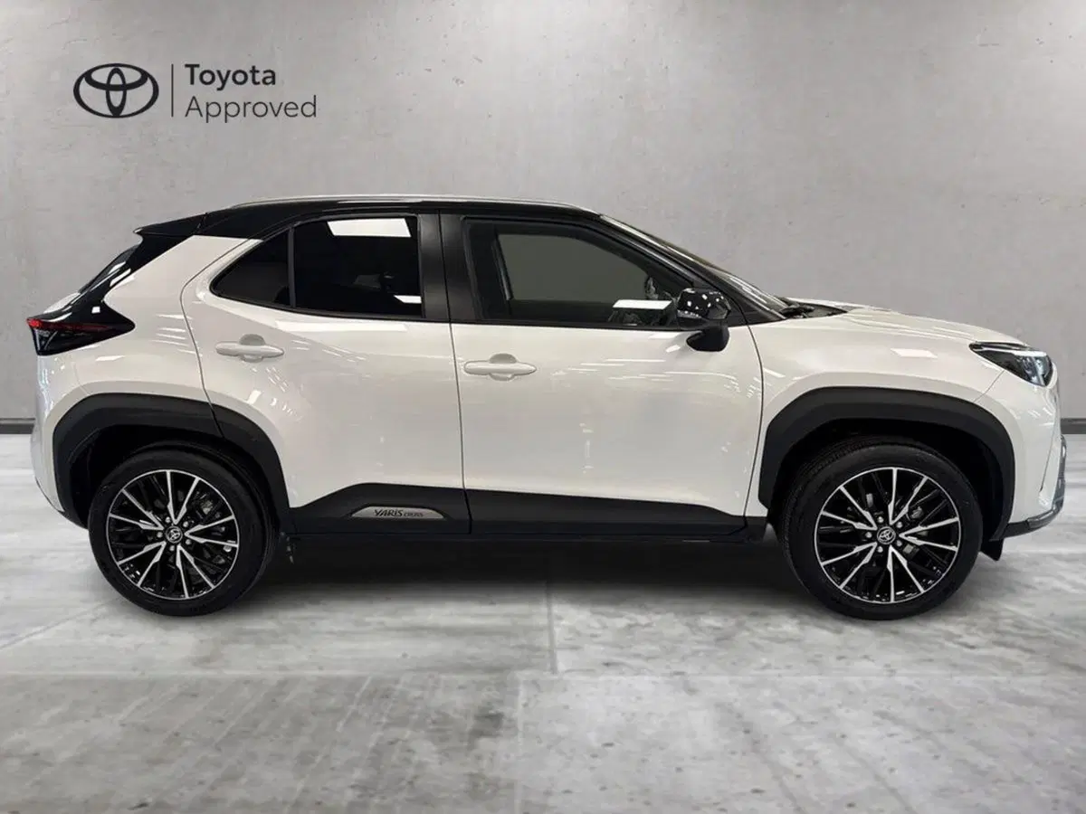 Toyota Yaris Cross usata a Prato (5)