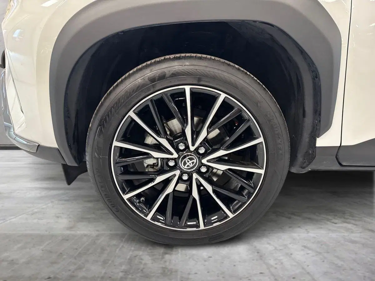 Toyota Yaris Cross usata a Prato (9)