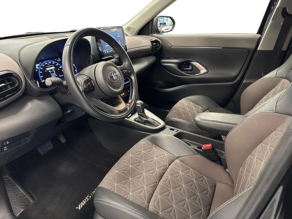 Toyota Yaris Cross usata a Prato (10)