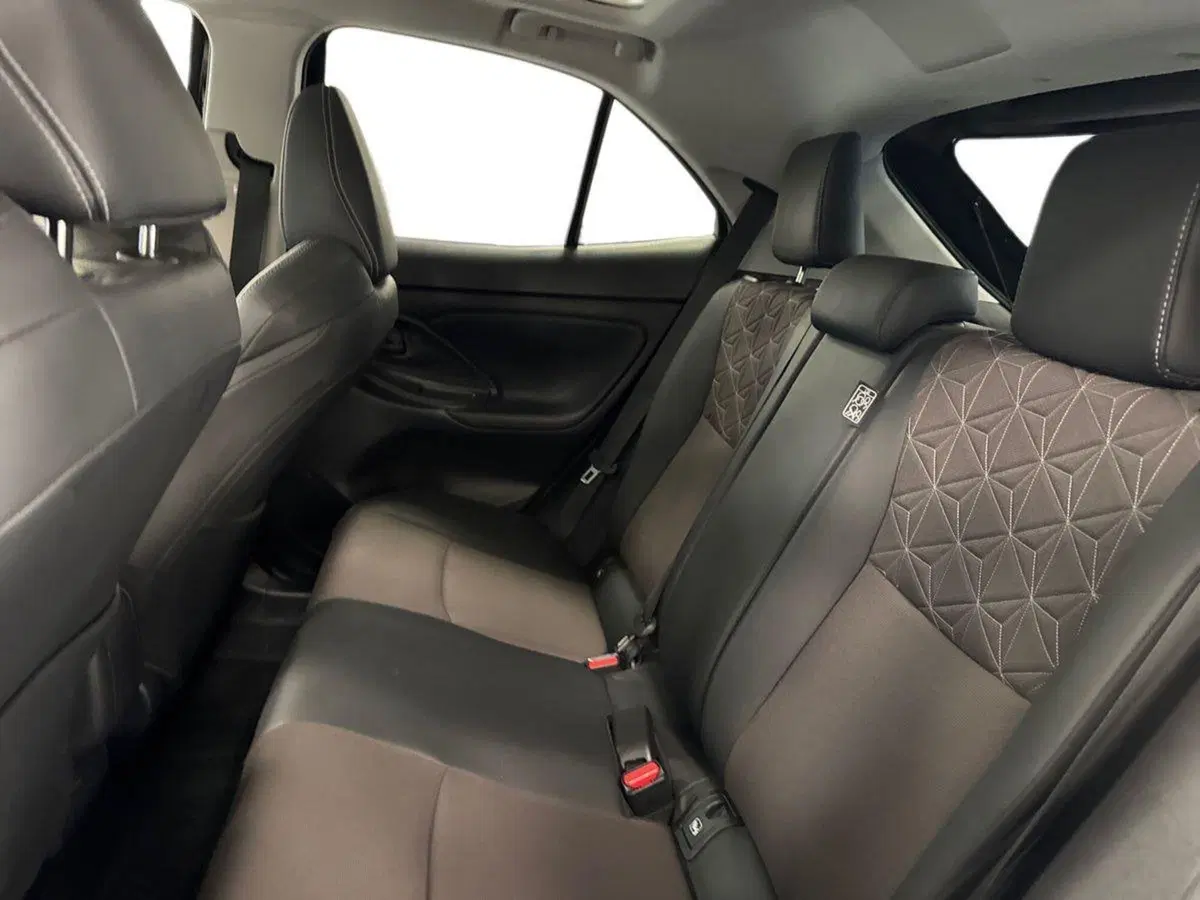 Toyota Yaris Cross usata a Prato (17)