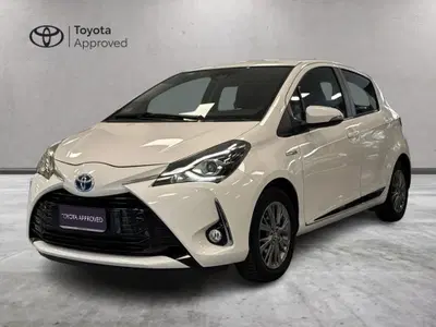 Toyota Yaris 1.5 Hybrid 5 porte Active del 2017 usata a Prato