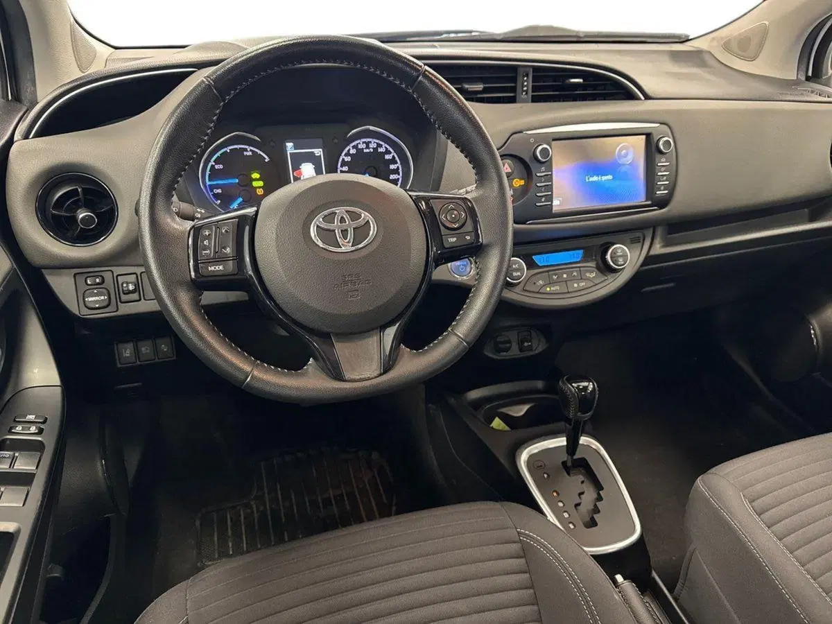 Toyota Yaris usata a Prato (11)