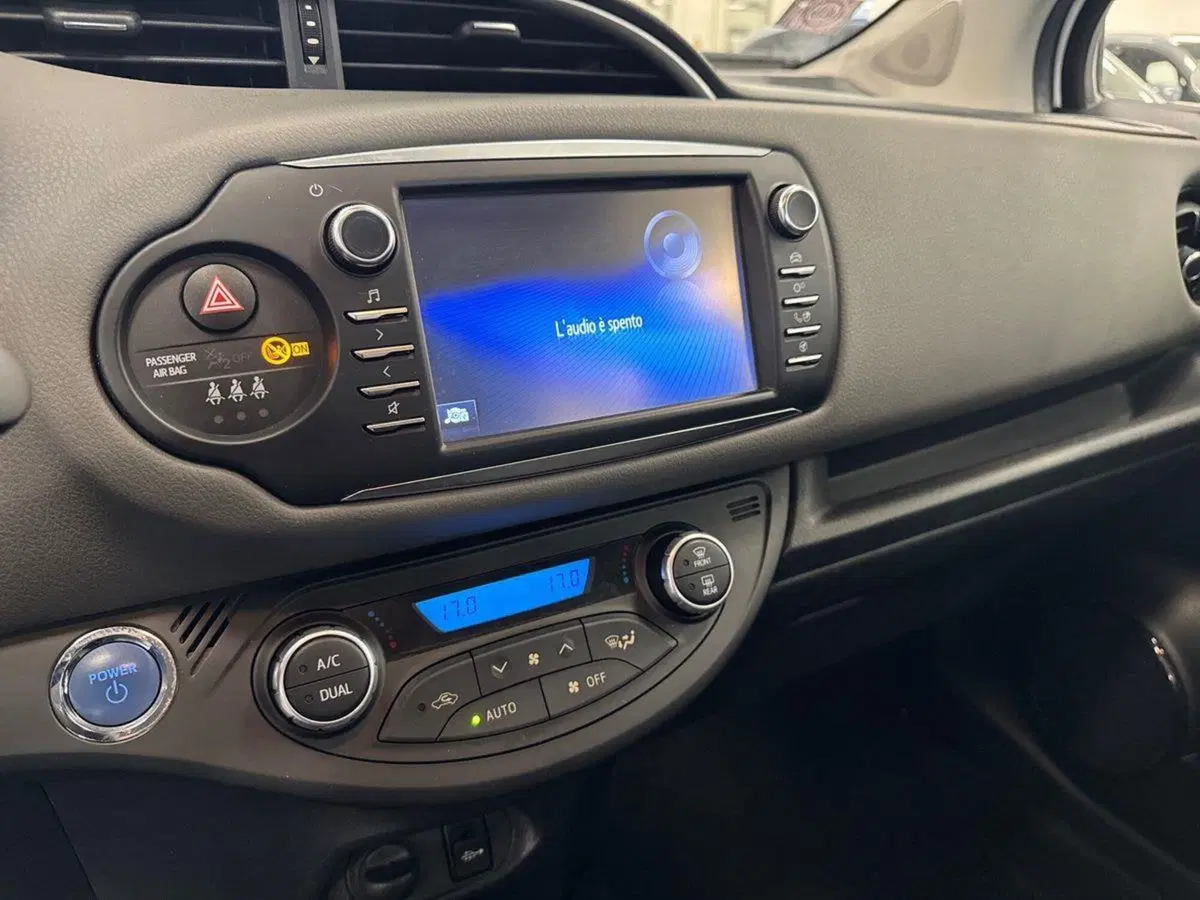 Toyota Yaris usata a Prato (13)