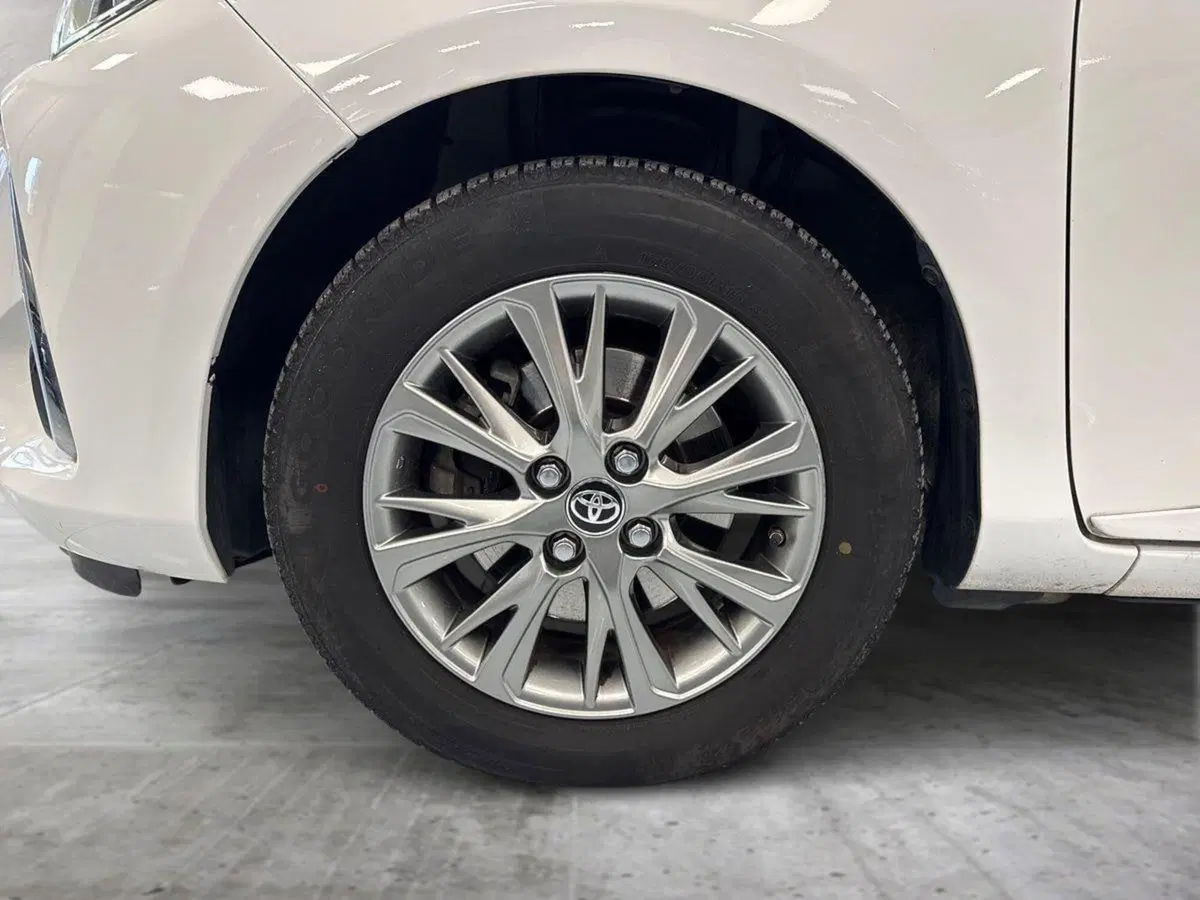 Toyota Yaris usata a Prato (7)