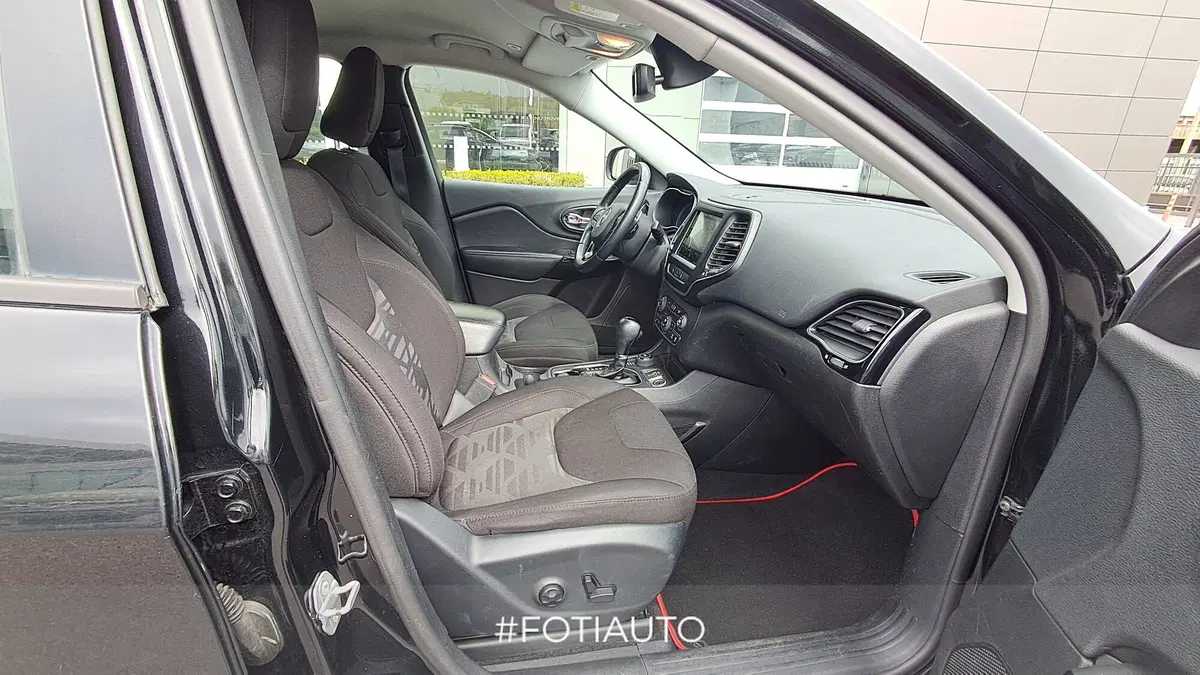 Jeep Cherokee usata a Catania (3)