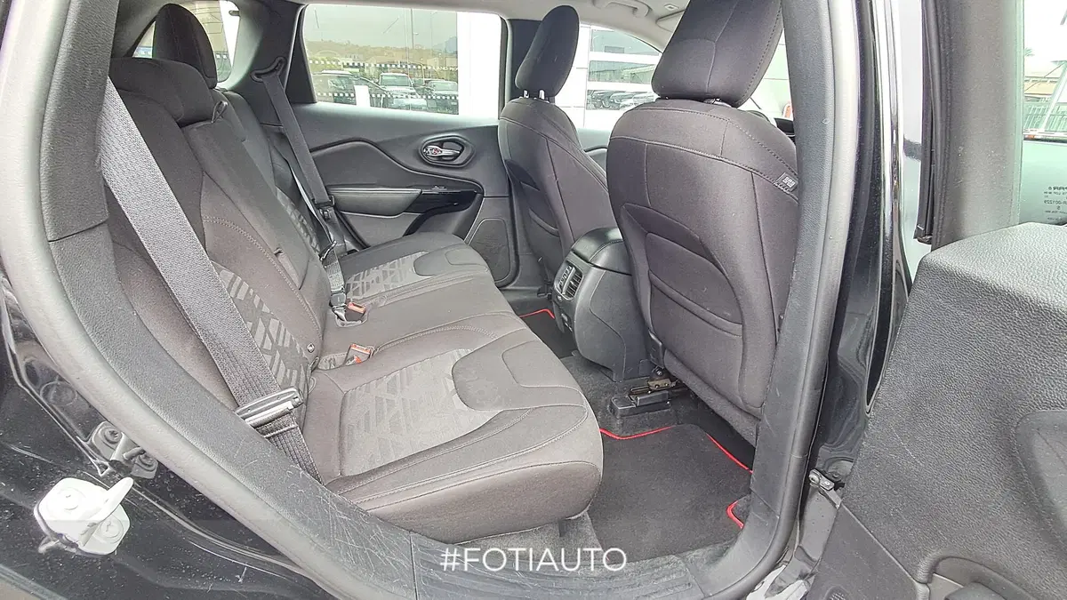 Jeep Cherokee usata a Catania (5)