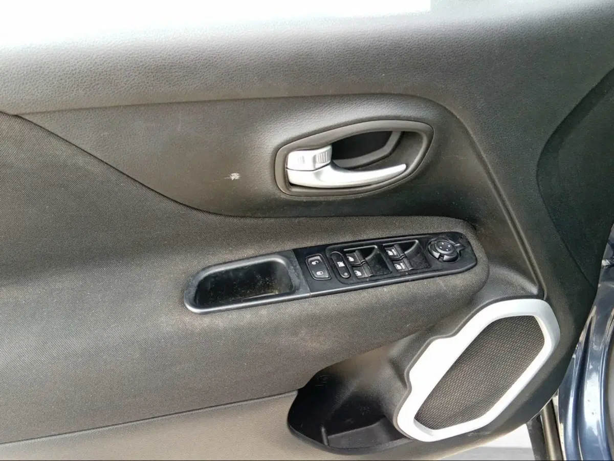 Jeep Renegade usata a Siena (17)