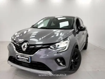 Renault Captur Full Hybrid E-Tech 145 CV Techno del 2023 usata a Lurate Caccivio