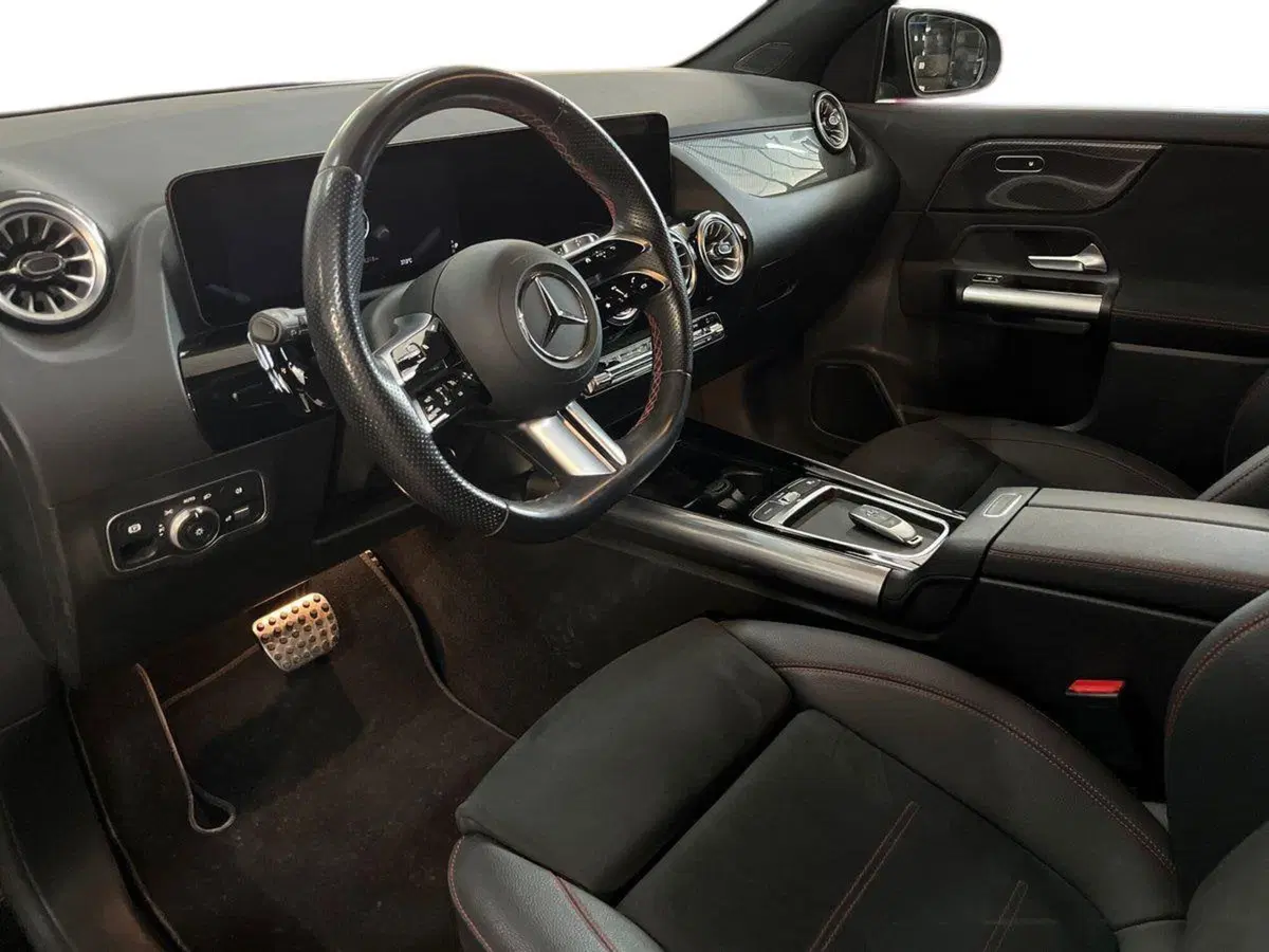 Mercedes-Benz GLA SUV usata a Lecce (10)