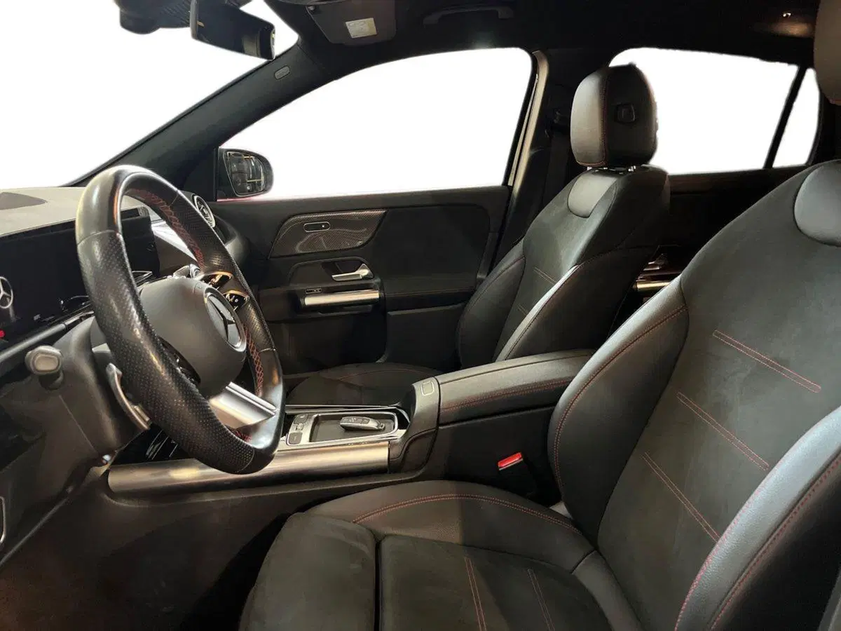 Mercedes-Benz GLA SUV usata a Lecce (7)