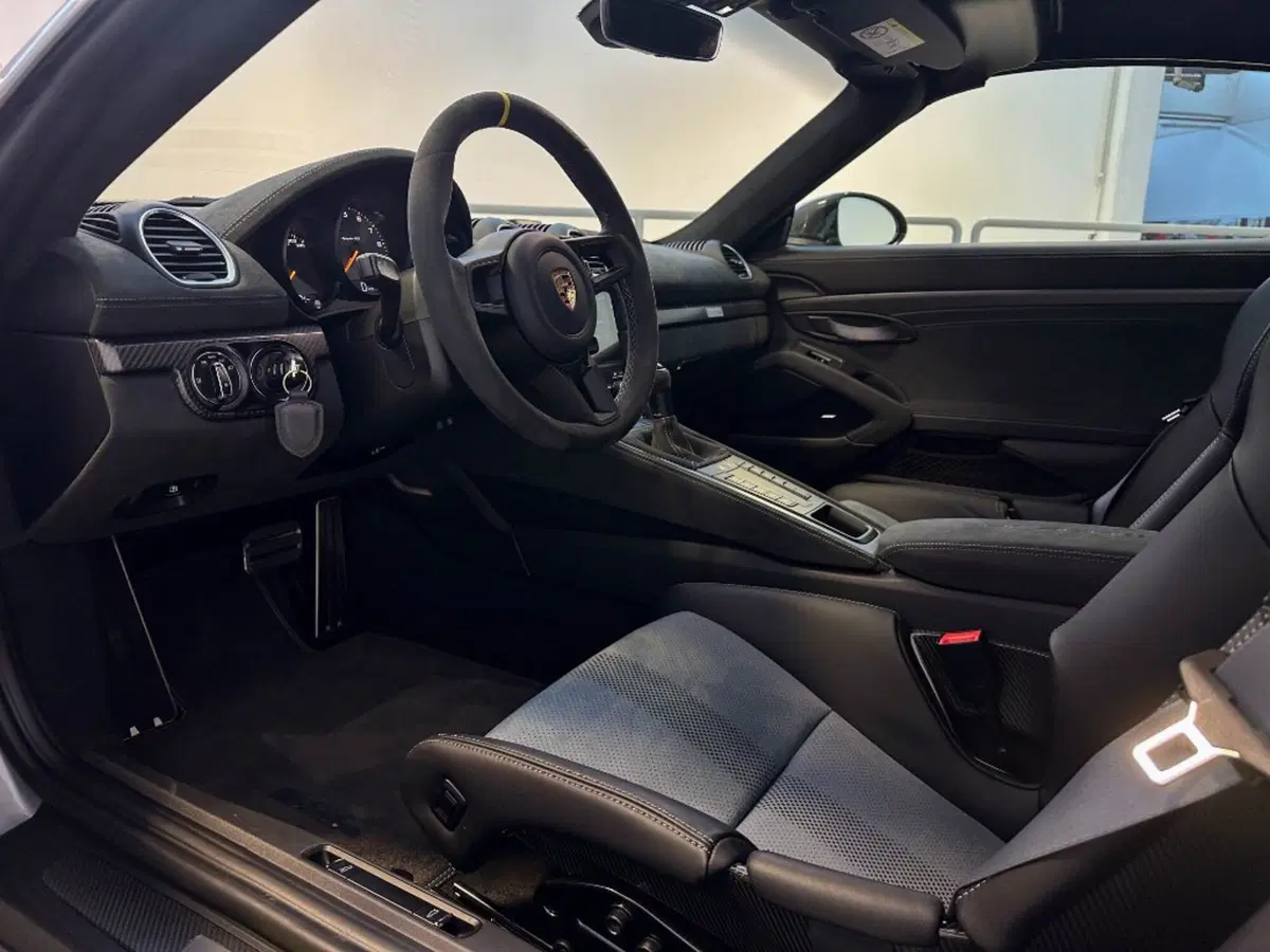 Porsche 718 Boxster  usata a Bari (10)