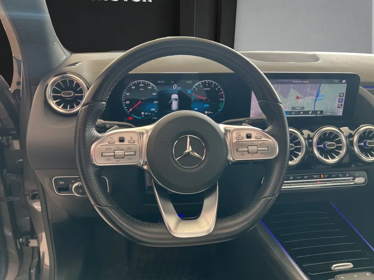 Mercedes-Benz GLA SUV usata a Cosenza (10)