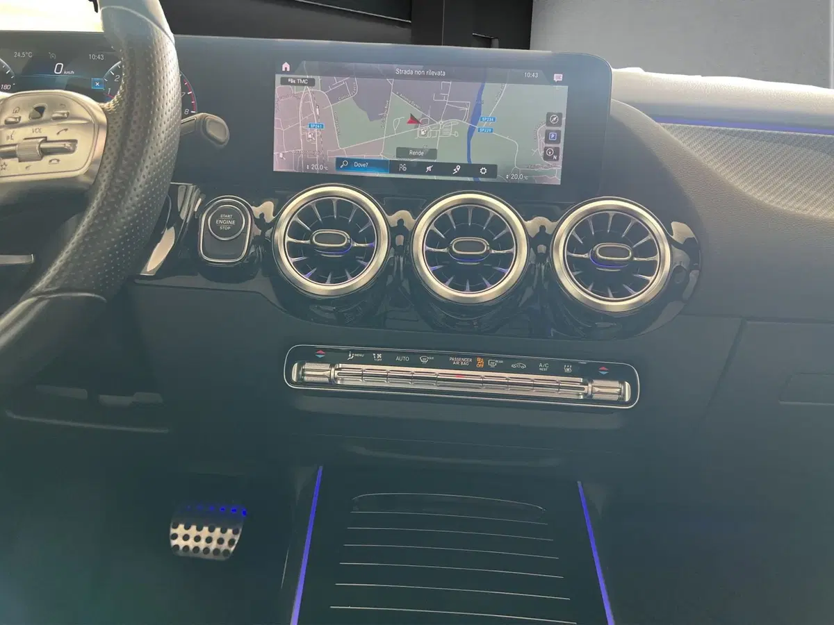 Mercedes-Benz GLA SUV usata a Cosenza (16)