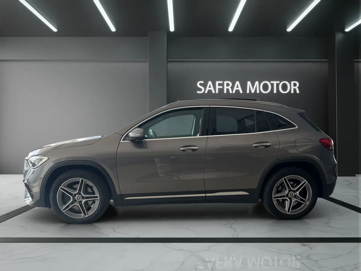 Mercedes-Benz GLA SUV usata a Cosenza (3)
