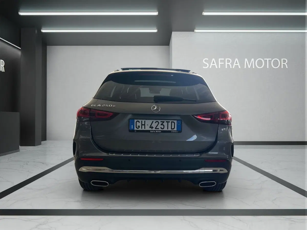 Mercedes-Benz GLA SUV usata a Cosenza (5)