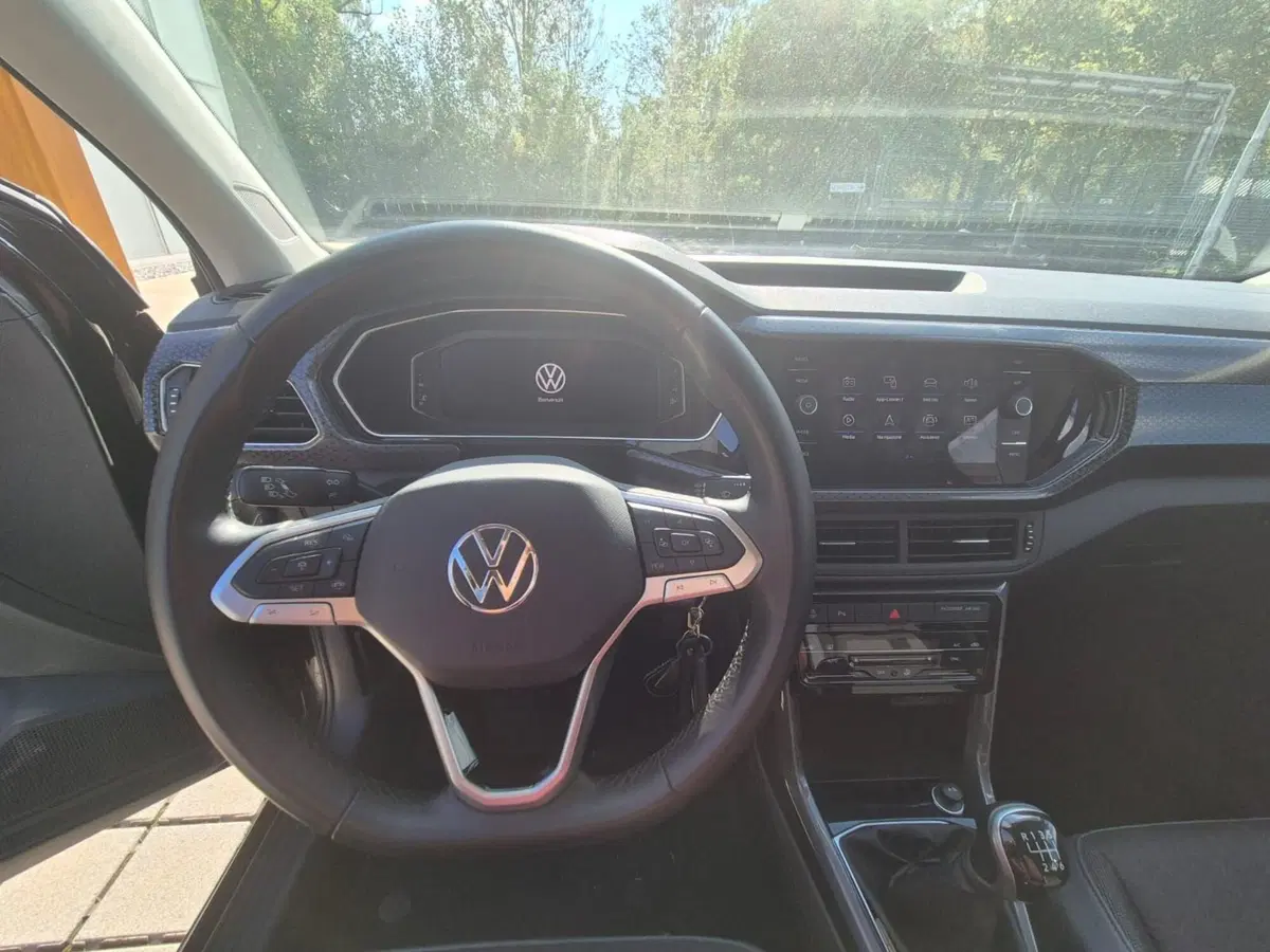 Volkswagen T-Cross usata a Como (10)