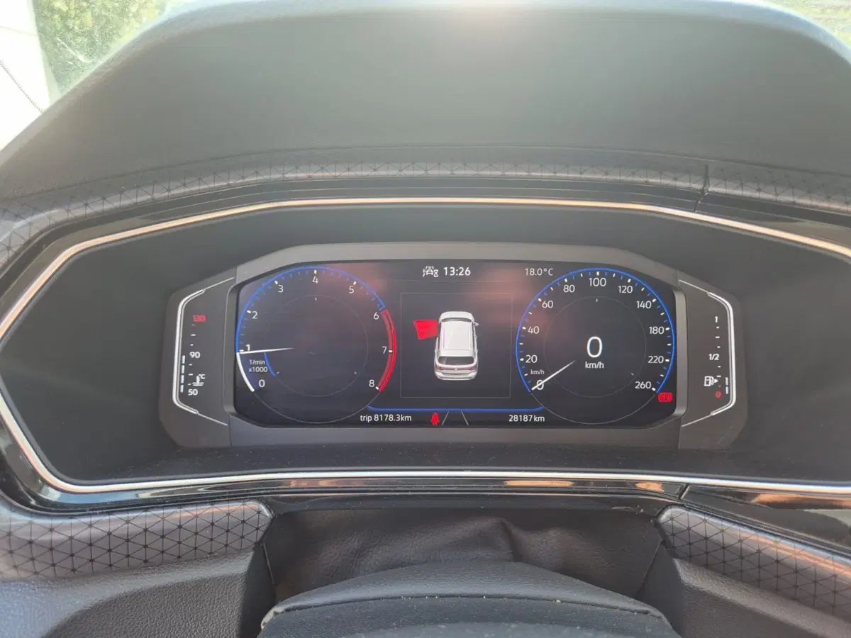 Volkswagen T-Cross usata a Como (12)