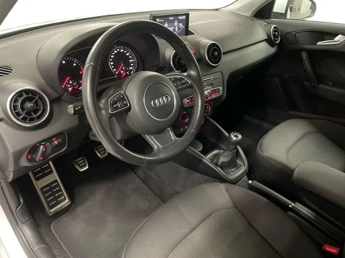 Audi A1 Sportback usata a Macerata (13)