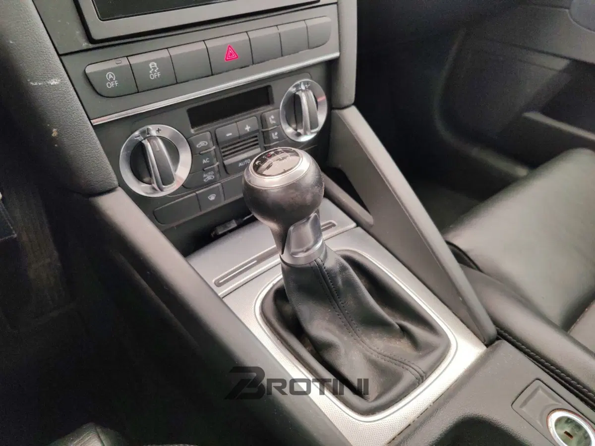 Audi A3 Cabrio usata a Massa-Carrara (11)