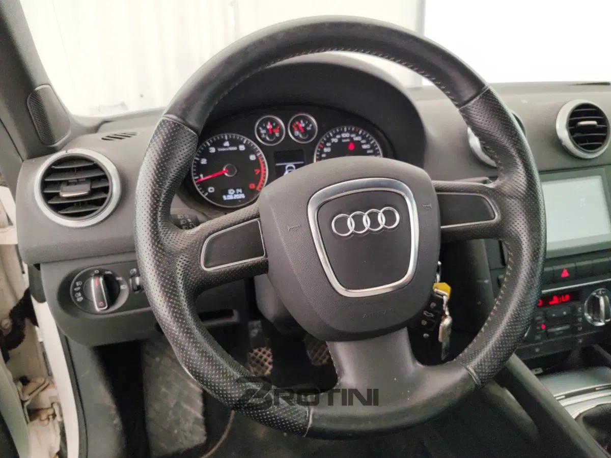 Audi A3 Cabrio usata a Massa-Carrara (14)