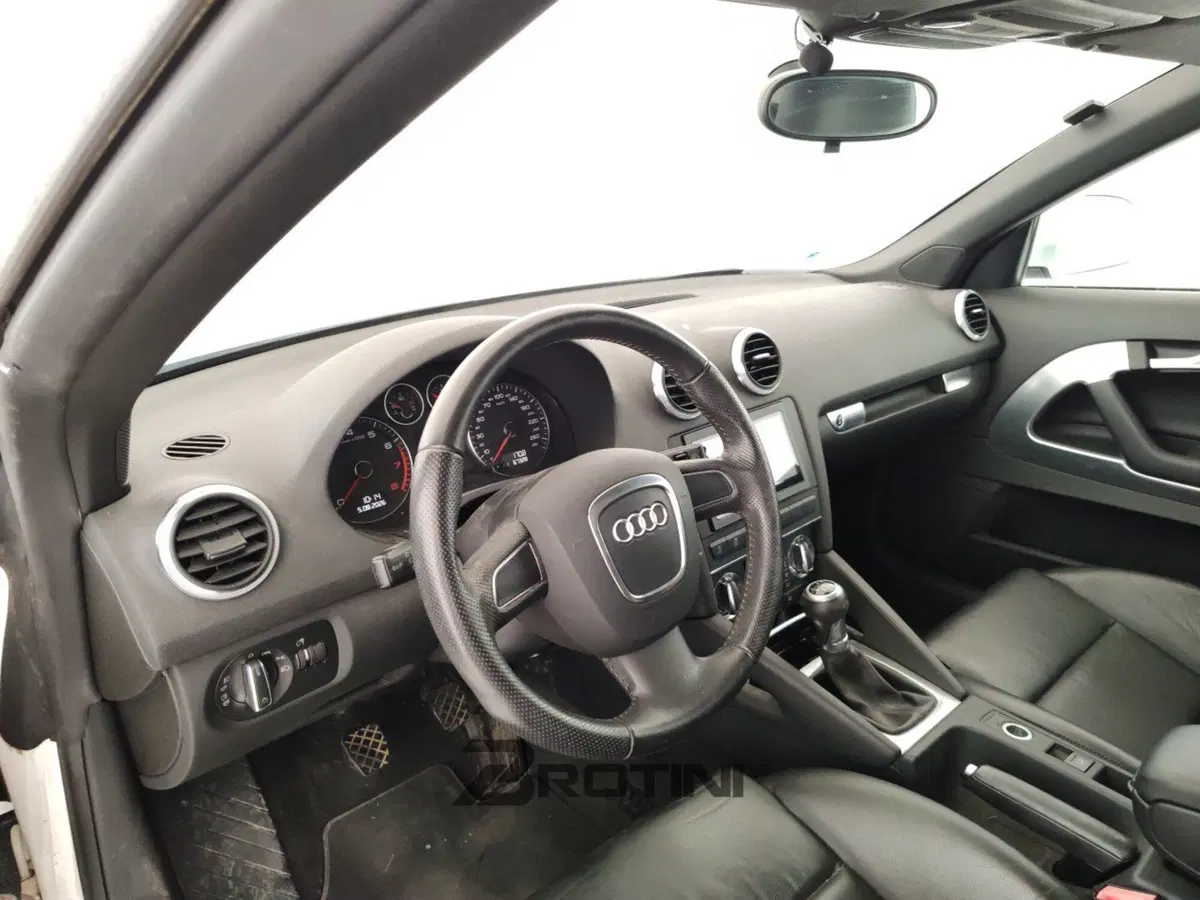 Audi A3 Cabrio usata a Massa-Carrara (8)