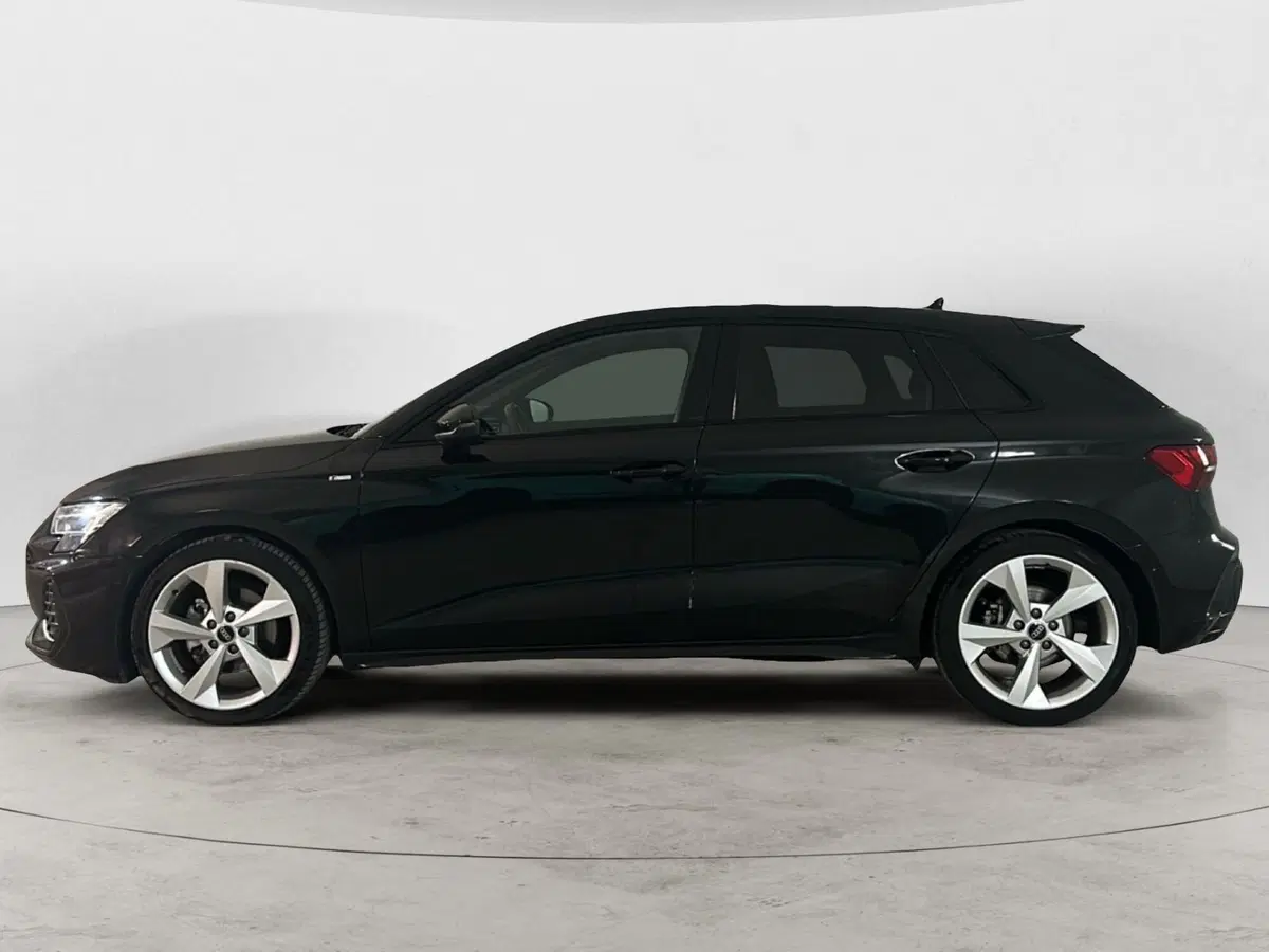 Audi A3 Sportback usata a Napoli (3)