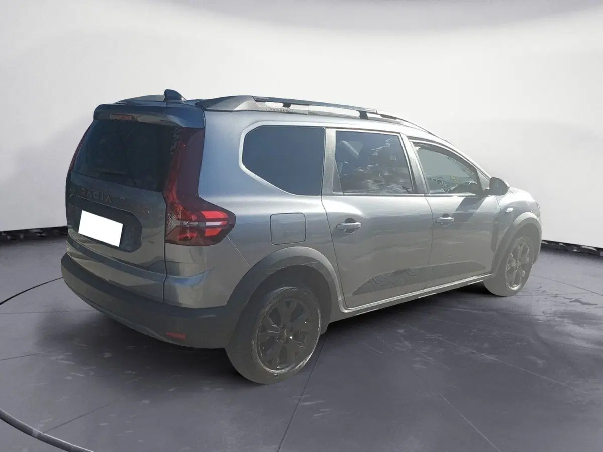 Dacia Jogger usata a Roma (5)