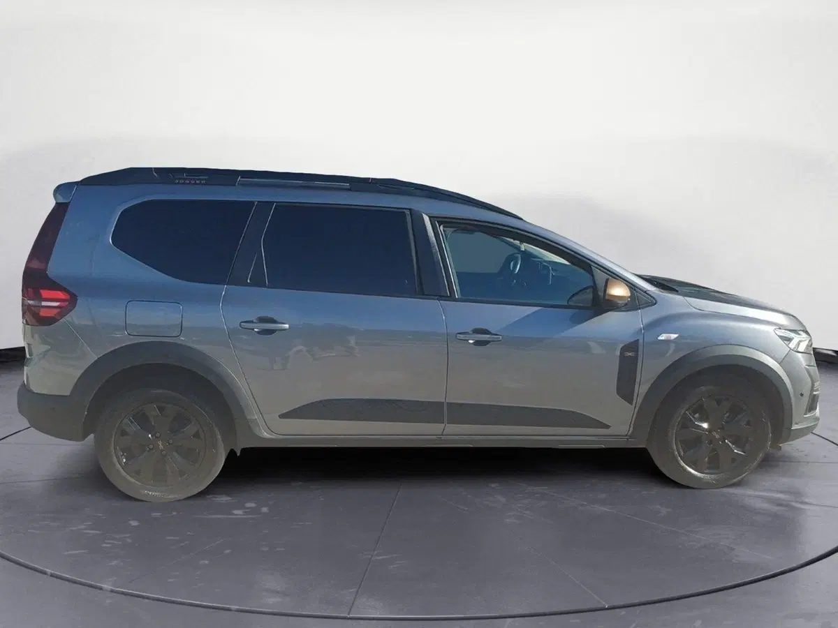 Dacia Jogger usata a Roma (6)
