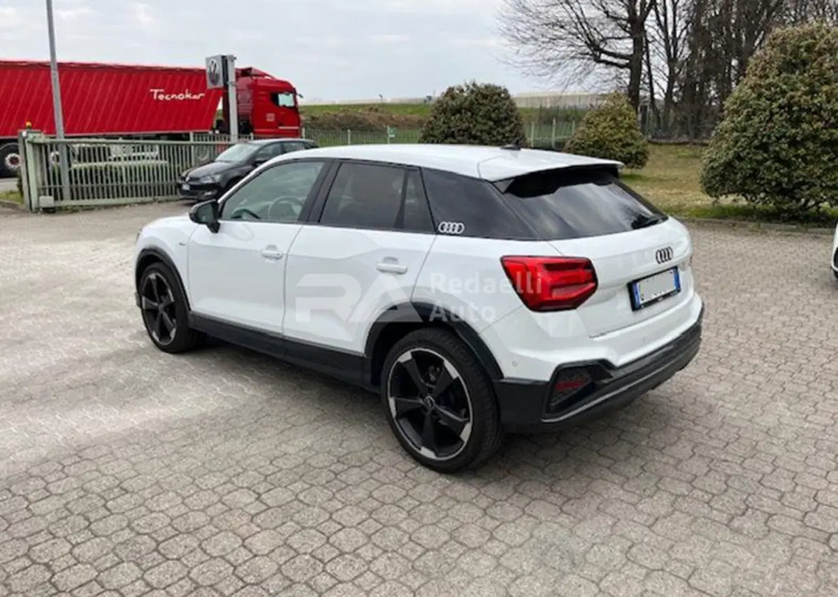 Audi Q2 usata a Lecco (5)