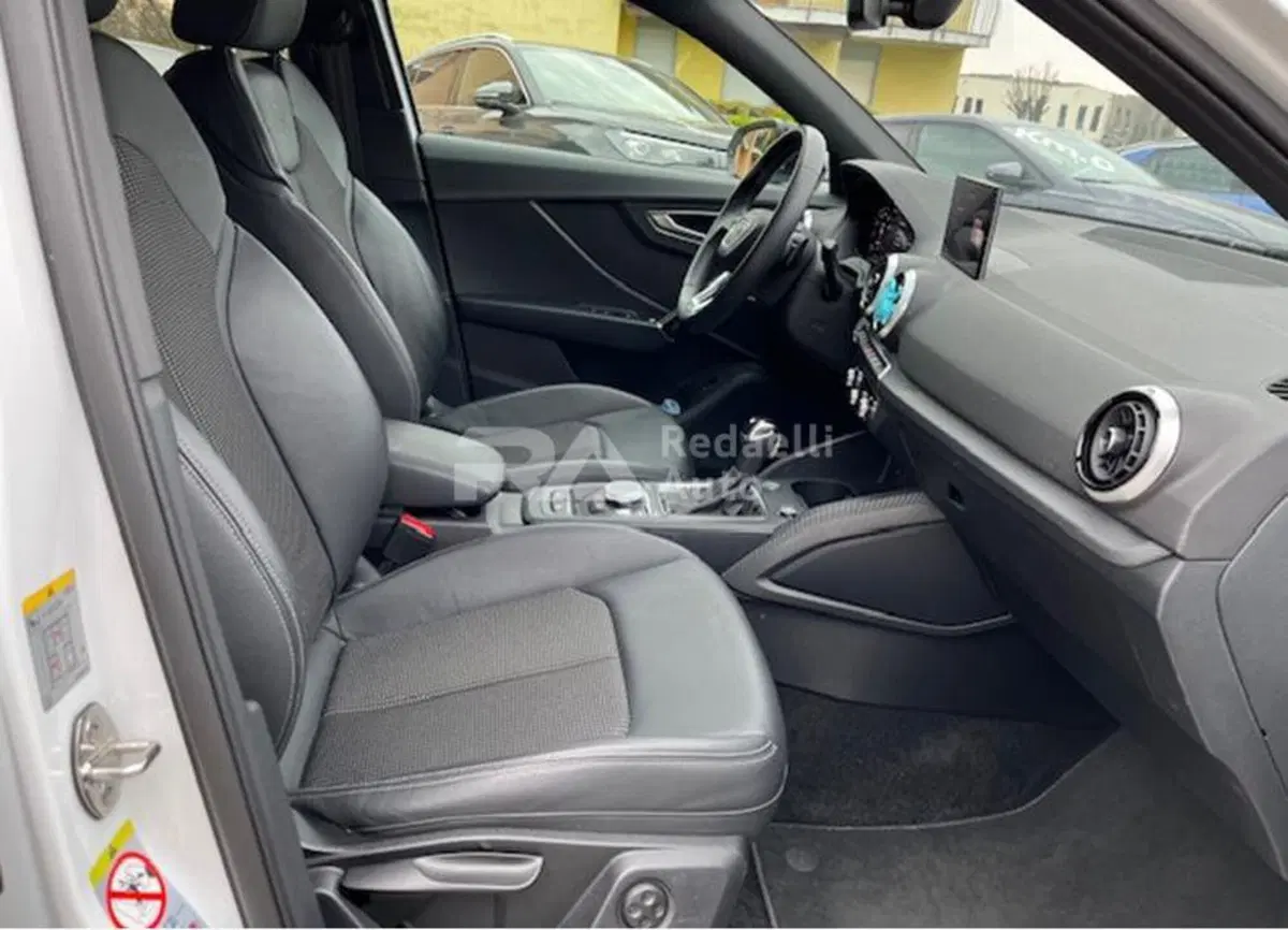 Audi Q2 usata a Lecco (9)