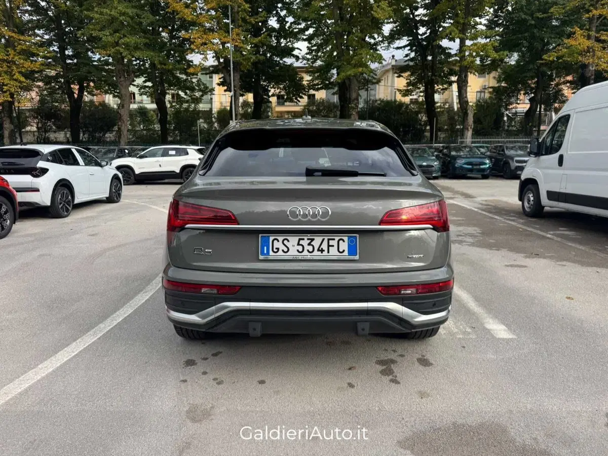 Audi Q5 Sportback usata a Salerno (11)