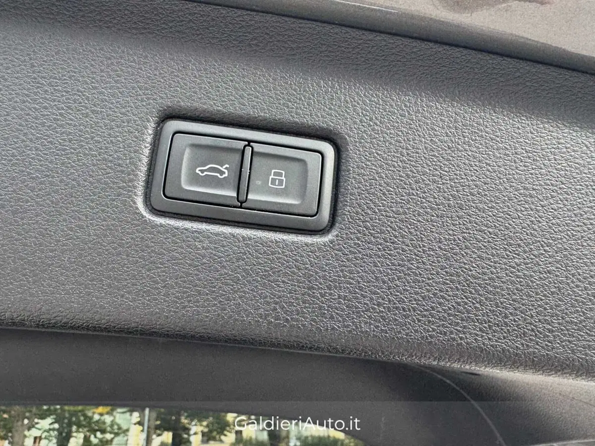 Audi Q5 Sportback usata a Salerno (14)