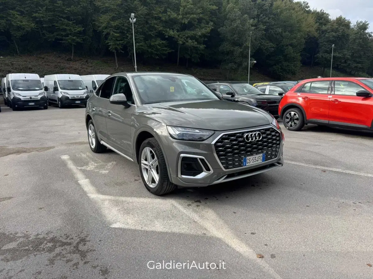 Audi Q5 Sportback usata a Salerno (2)