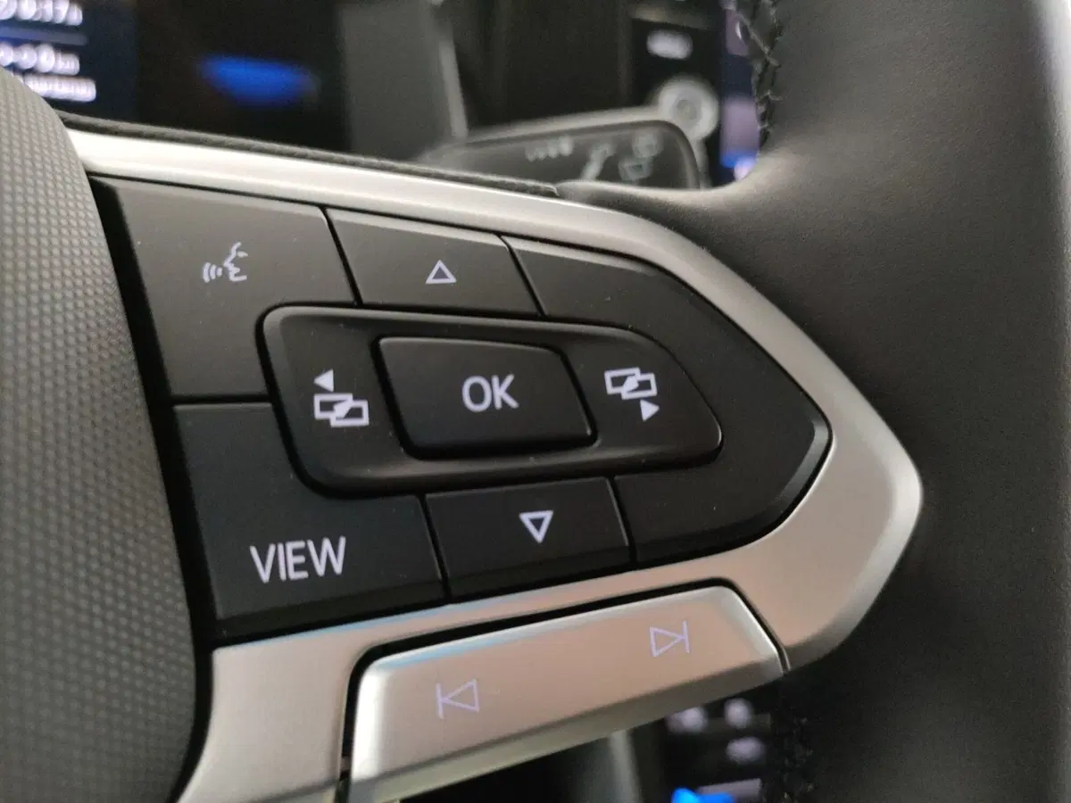 Volkswagen Polo nuova a Arezzo (13)