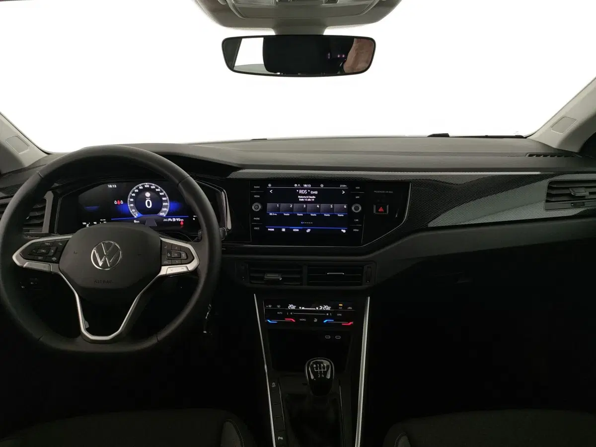 Volkswagen Polo nuova a Arezzo (7)