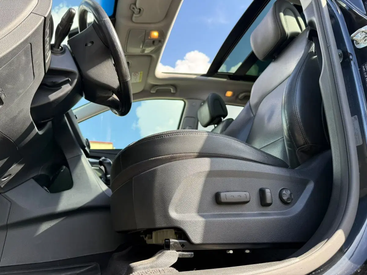 Hyundai Santa Fe usata a Massa-Carrara (14)