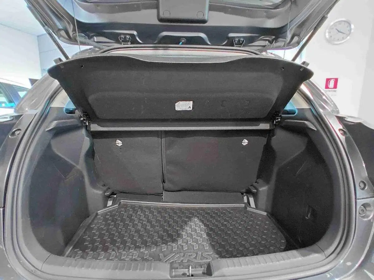 Toyota Yaris usata a Cagliari (6)