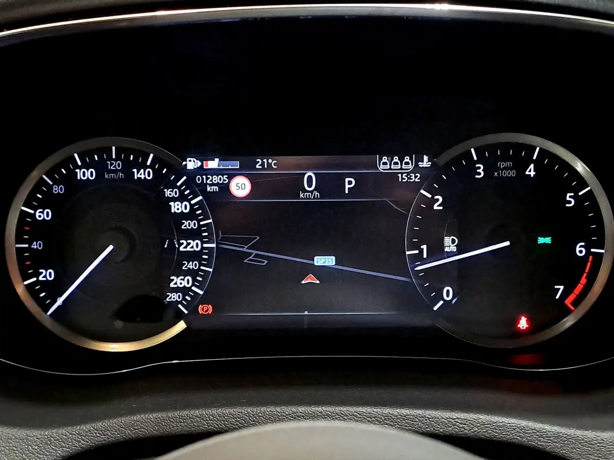 Jaguar E-Pace usata a Milano (10)