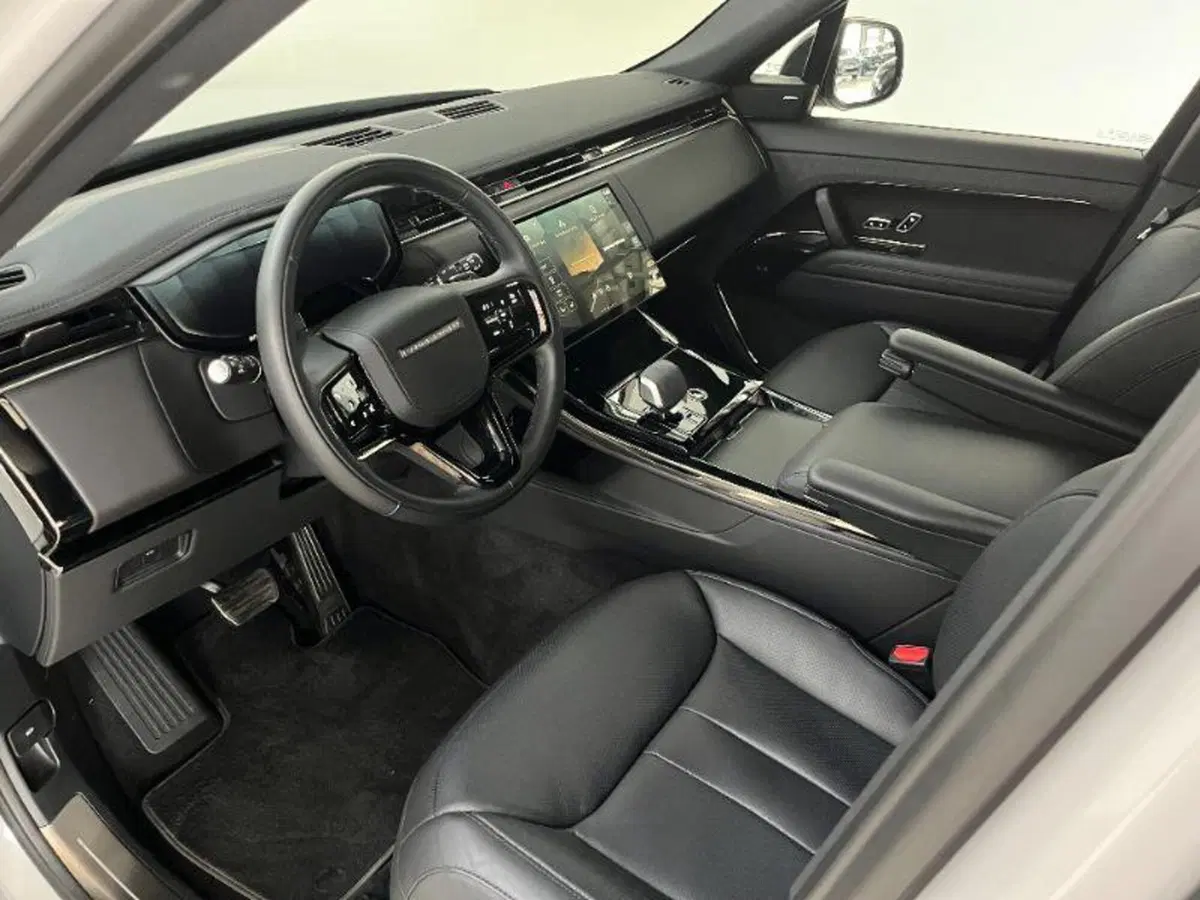Land Rover Range Rover Sport usata a Venezia (10)