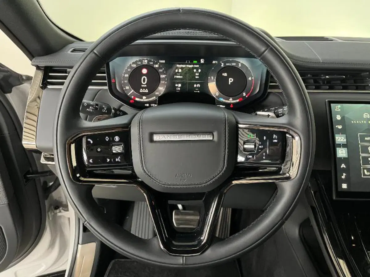 Land Rover Range Rover Sport usata a Venezia (17)