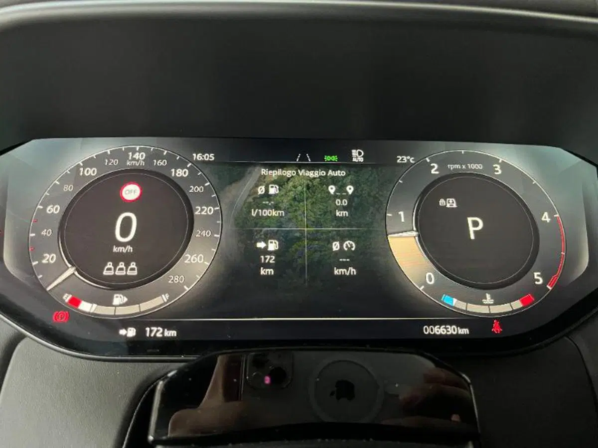 Land Rover Range Rover Sport usata a Venezia (18)