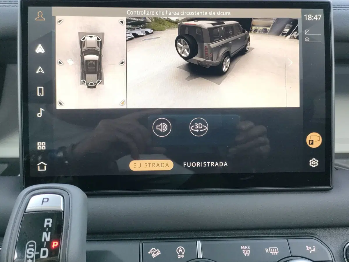 Land Rover Defender usata a Lecco (17)