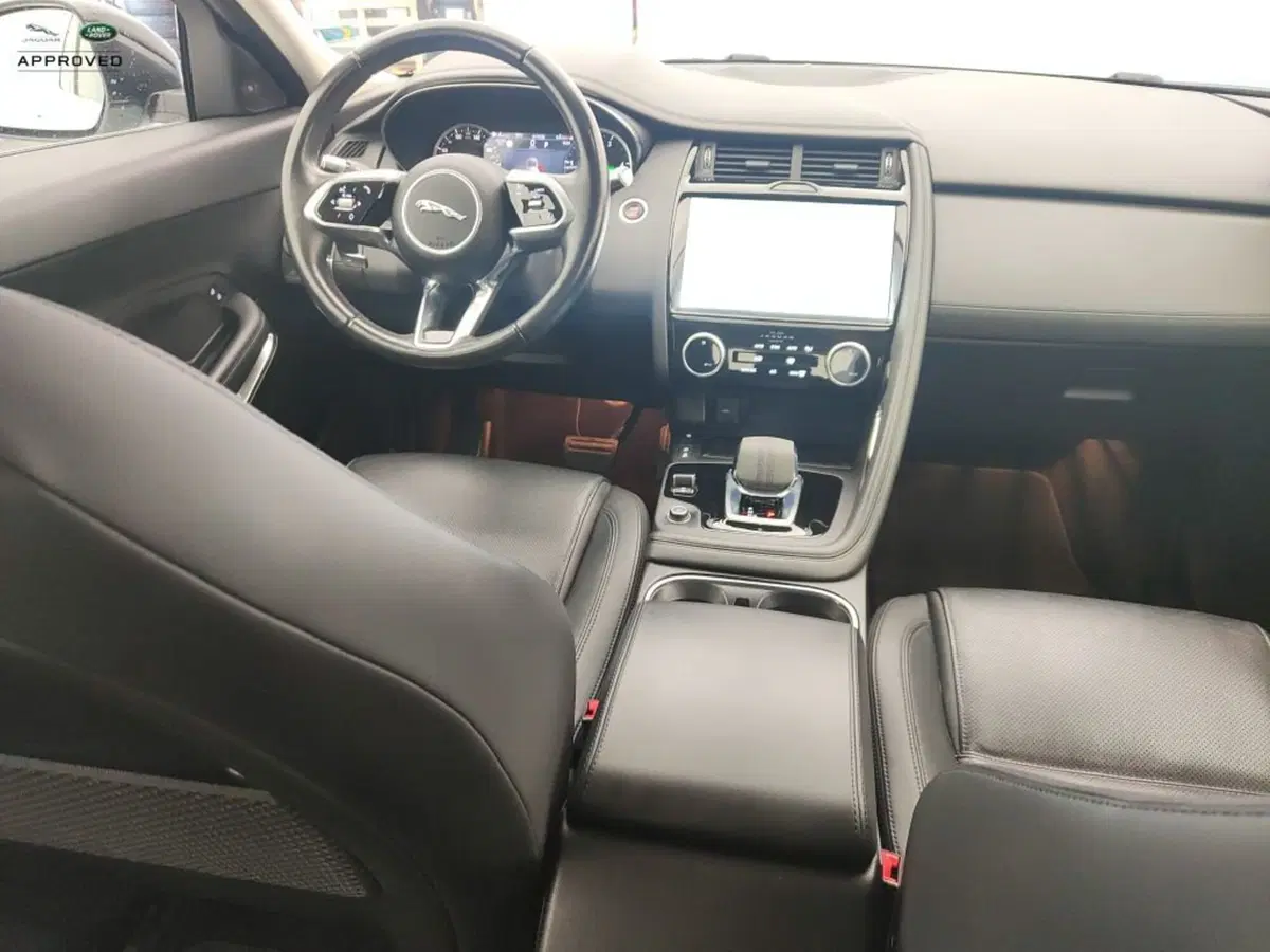 Jaguar E-Pace usata a Ragusa (3)