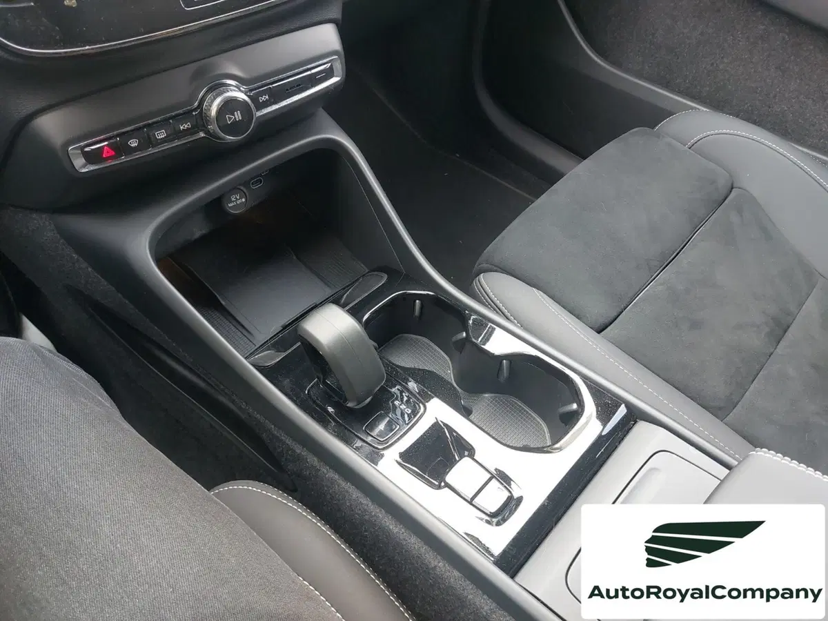 Volvo XC40 usata a Roma (8)