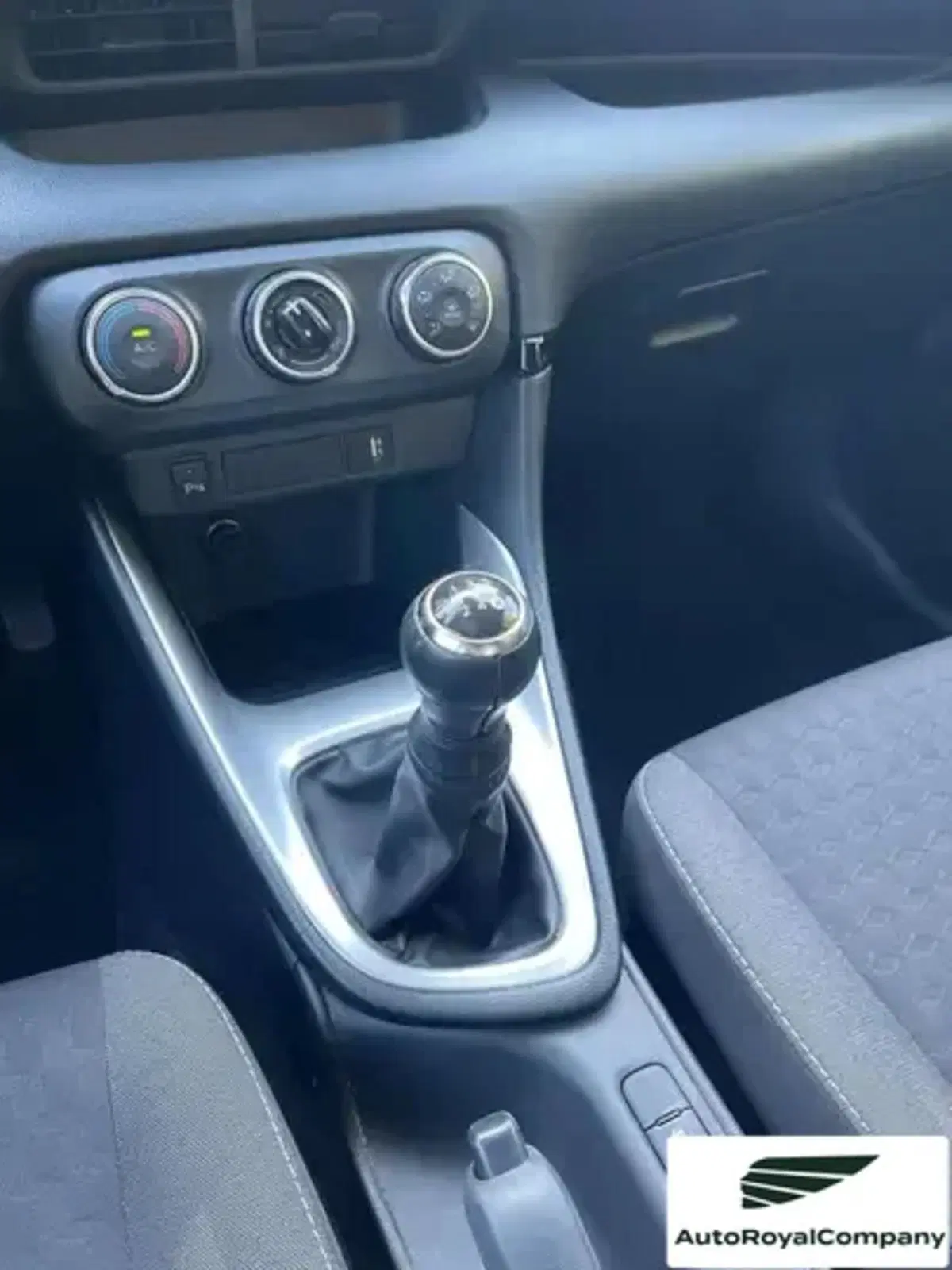 Toyota Yaris usata a Roma (14)