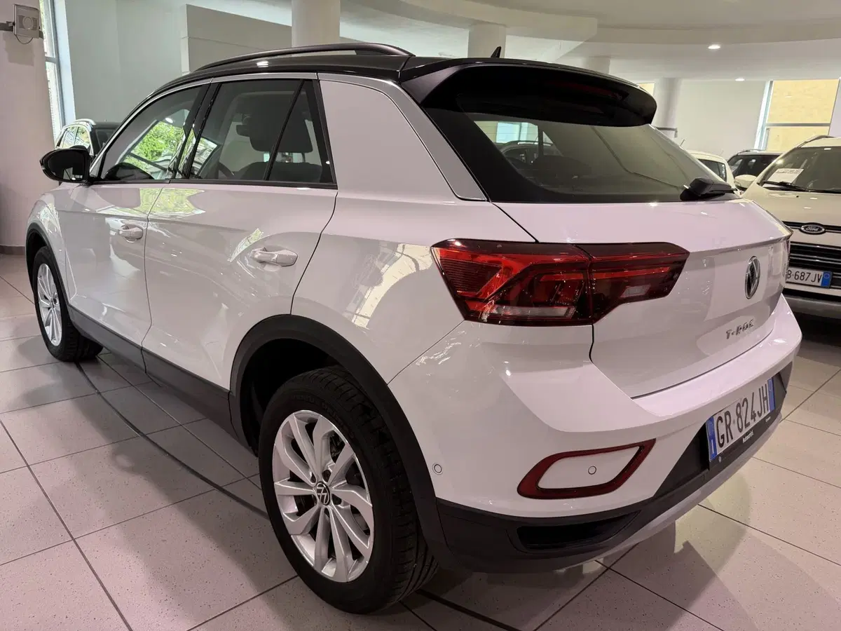 Volkswagen T-Roc usata a Genova (3)
