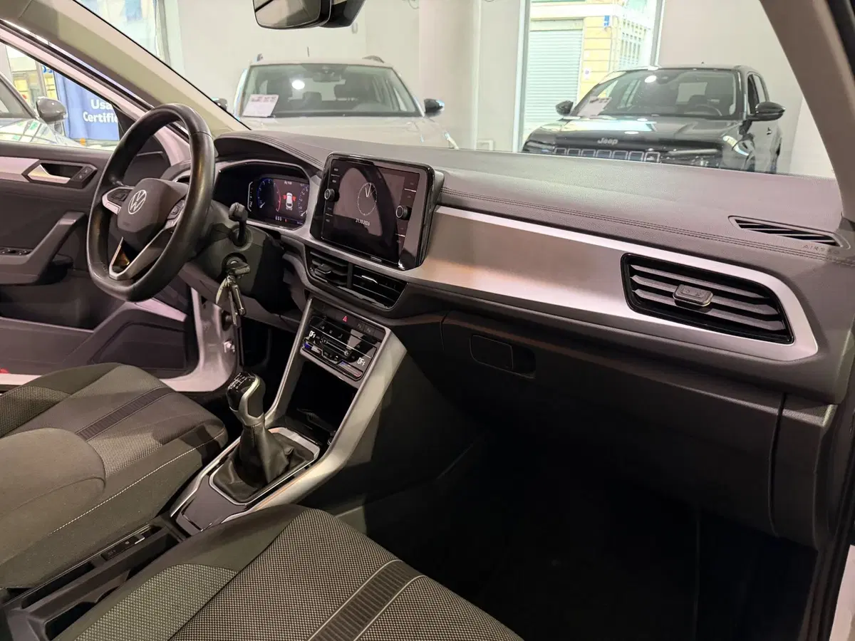 Volkswagen T-Roc usata a Genova (9)