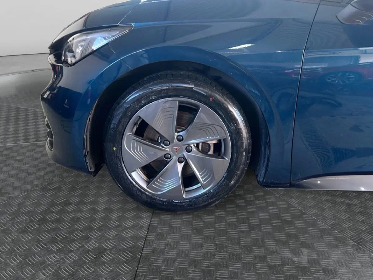 Cupra Born usata a Roma (9)