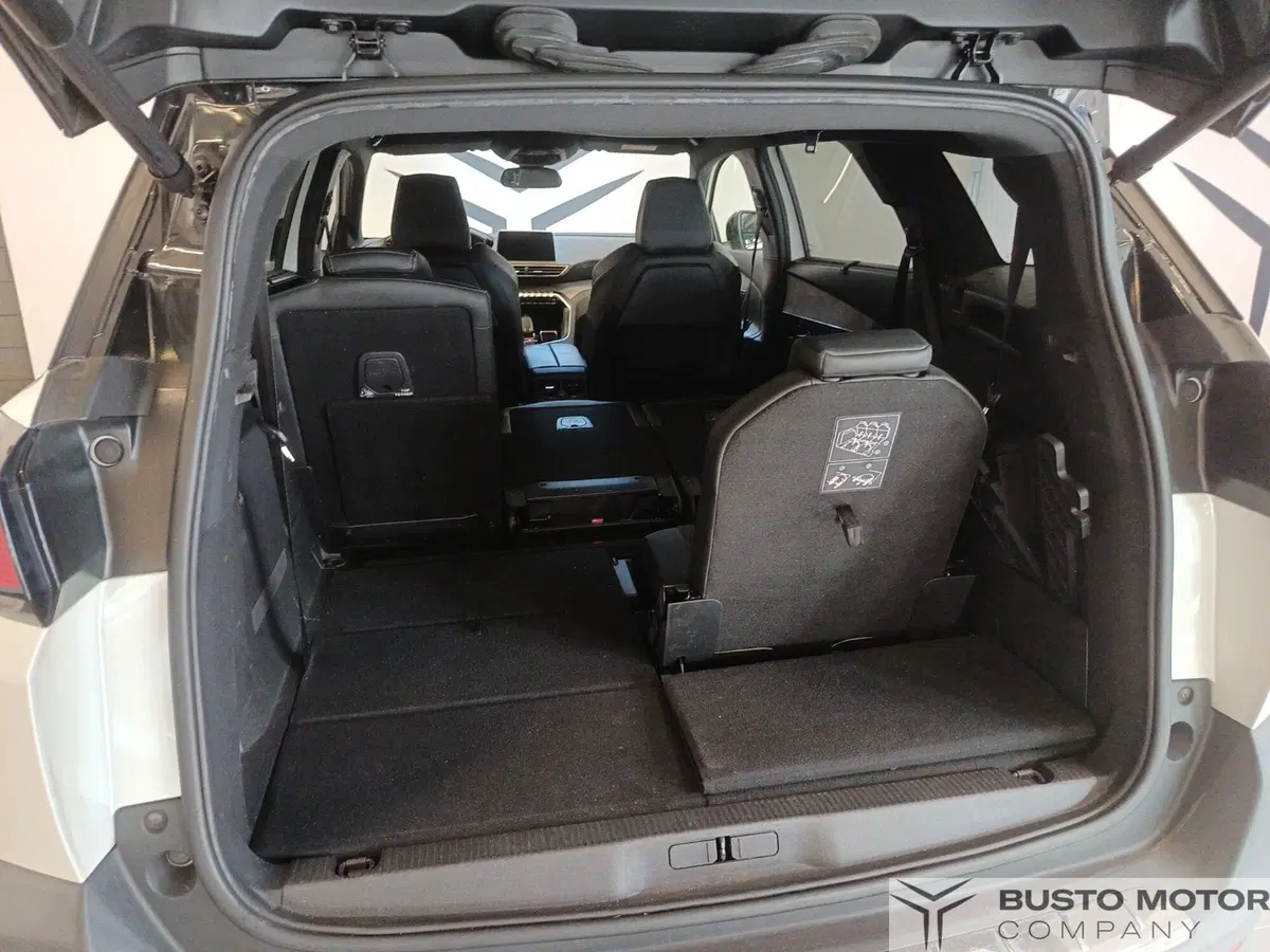 Peugeot 5008 usata a Varese (9)